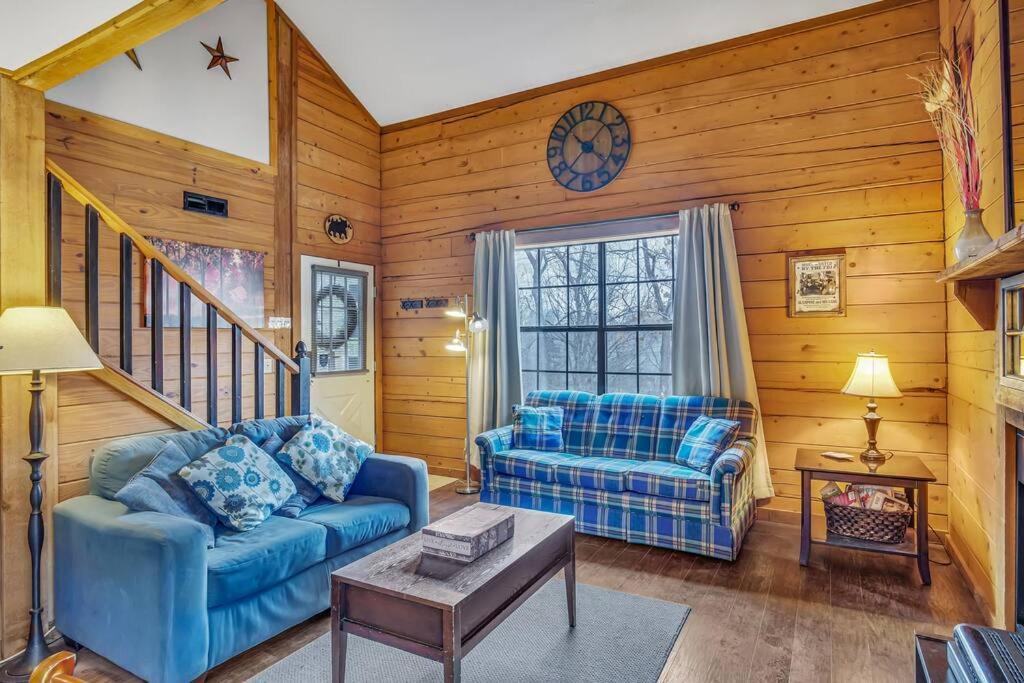 3 Bedroom Log Cabin Condo Close To Everything! Бренсън Екстериор снимка